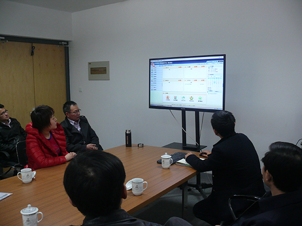 热烈欢迎国土局及都市圈领导莅临我司进行智慧社区调研